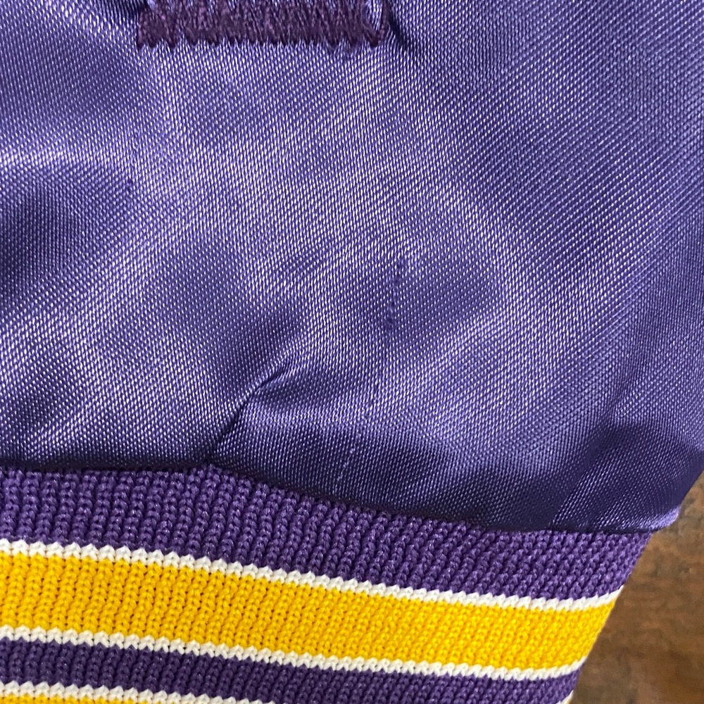 Chalk Line UW Purple & Gold 'W Huskies' Satin Varsity Jacket Kids Size 5 - Picture 6 of 12